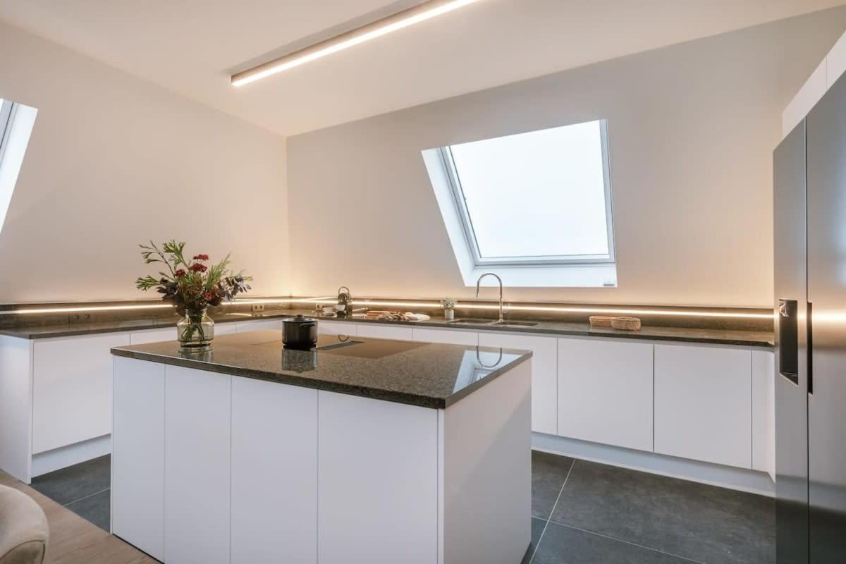 Huswell - Luxurious Apartment With Parking 贝尔内姆 外观 照片
