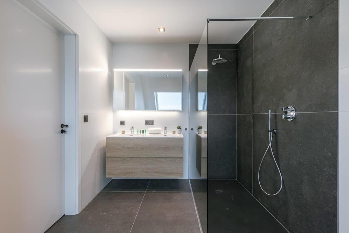 Huswell - Luxurious Apartment With Parking 贝尔内姆 外观 照片
