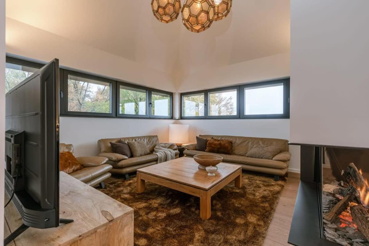 Huswell - Luxurious Apartment With Parking 贝尔内姆 外观 照片